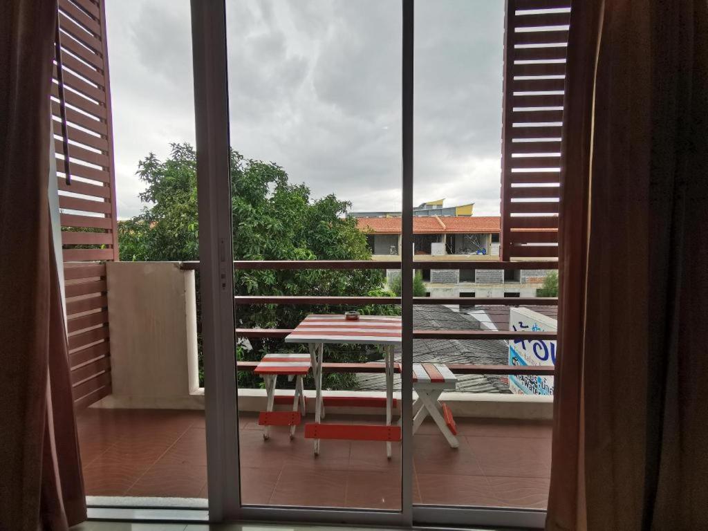 Bangsaen Tontalay Hotel מראה חיצוני תמונה