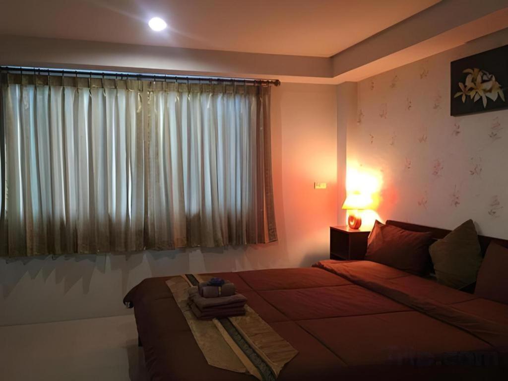 Bangsaen Tontalay Hotel מראה חיצוני תמונה