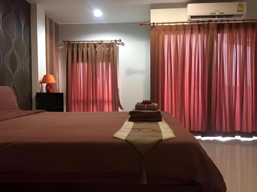 Bangsaen Tontalay Hotel מראה חיצוני תמונה